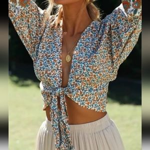 Cream Wildflowers Womens Long Sleeve Crop Top